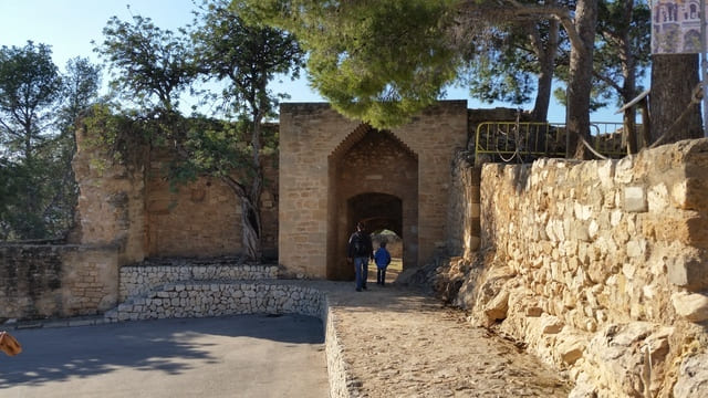 Burg-Eingang